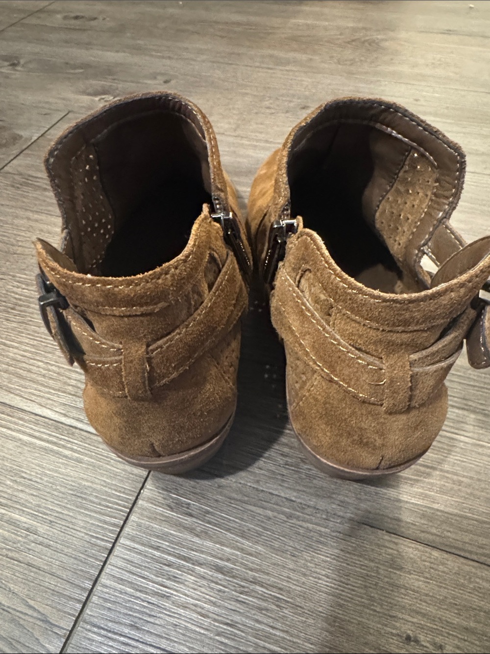 Vince Camuto Suede Ankle Booties w Silver Accents. 9.5 39.5EU. Like New!🔥 - Picture 10 of 10